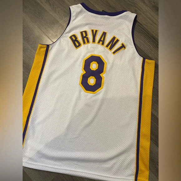Kobe Bryant Vintage #8 Jersey - Picture 2 of 3